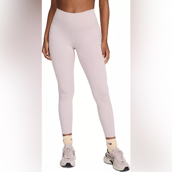 Nike Pants - New size Nike Women's One High-Waisted 7/8 Leggings with Pockets